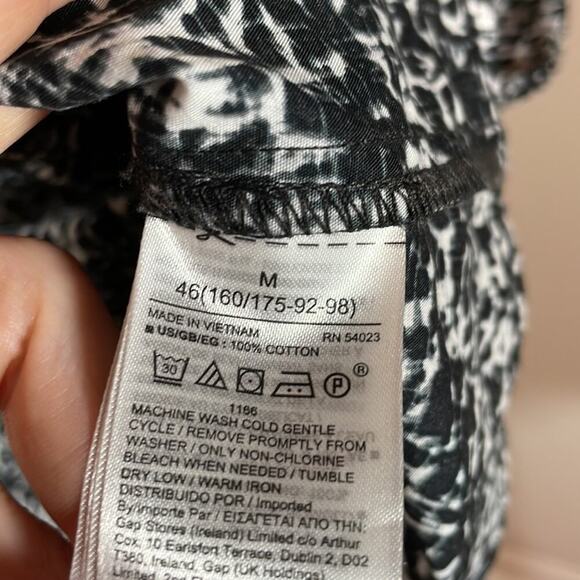 🤩3 for $30 Bundle Deal
GAP printed dress - Picture 8 of 8